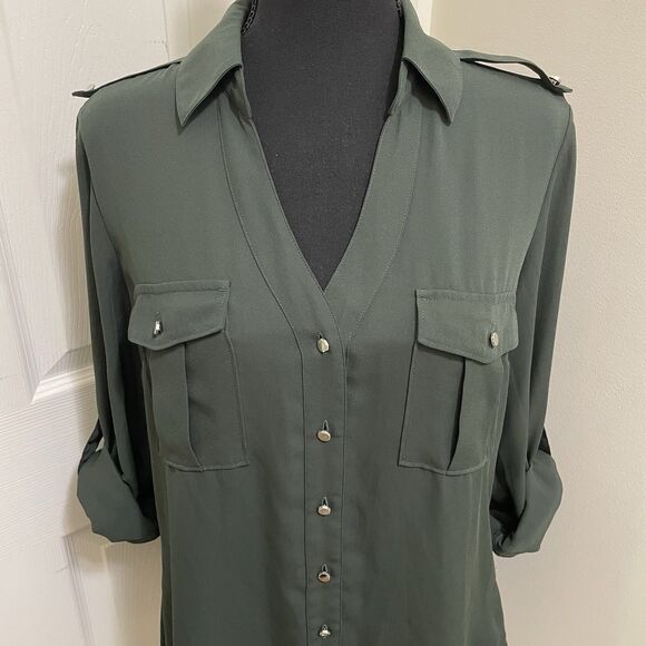 Express Portofino Button Down Top Green Chiffon Roll Tab Sleeve V-Neck Medium - Picture 3 of 9